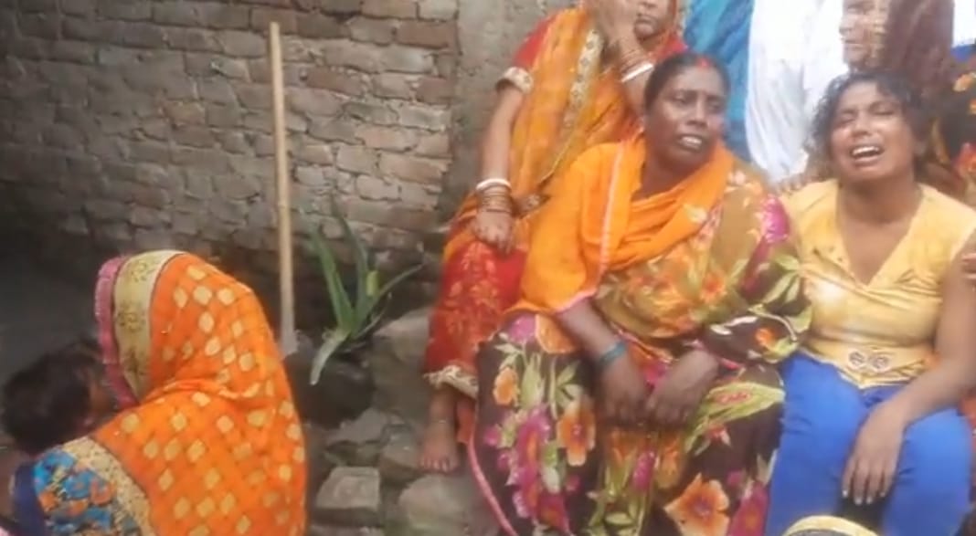 बिहार के छपरा में शराबबंदी के बावजूद शराब पीने से 20 लोगों की मौत