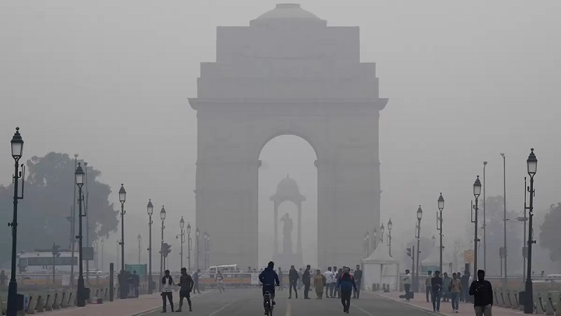 Delhi news:दिल्ली-NCR में प्रदूषण की स्थिति गंभीर, GRAP-4 नियम लागू, इन कामों पर रहेगी पाबंदी